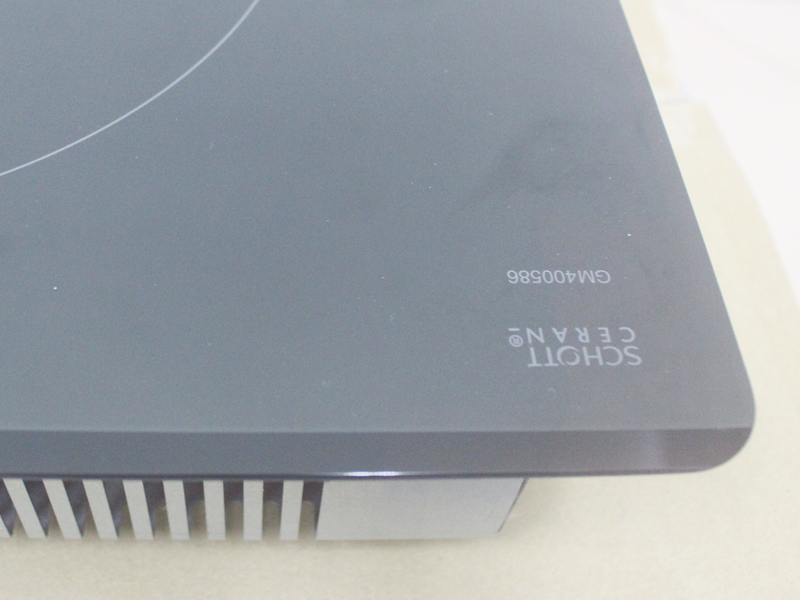 Mặt kính vát cạnh của bếp từ munchen gm 6640in