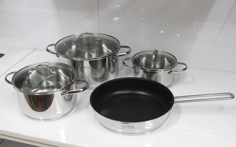 Bếp từ Chefs EH DIH320 giảm giá chỉ còn 7.6 triệu đồng