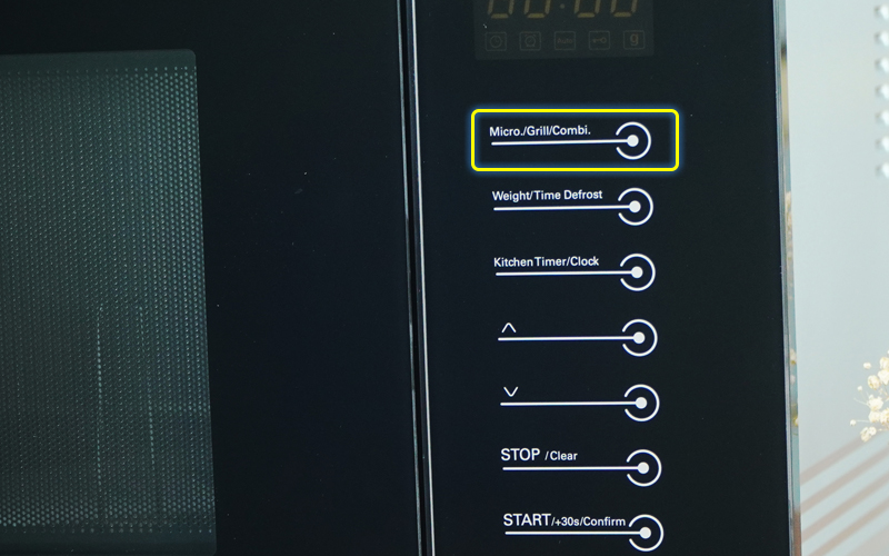 Đánh giá chi tiết lò vi sóng có nướng Chefs EH MW801B