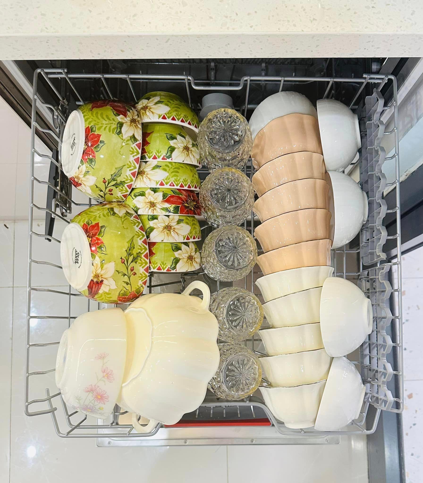 Cách xử lý mùi hôi, tanh bát đĩa sau khi rửa máy rửa bát