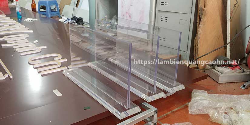 biển alu chữ nổi giá rẻ