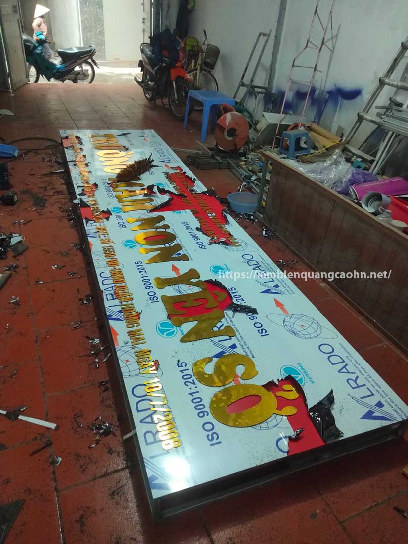 biển alu chữ nổi giá rẻ