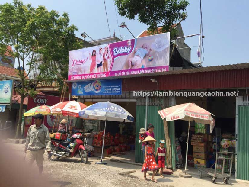 Biển bạt có đèn rọi