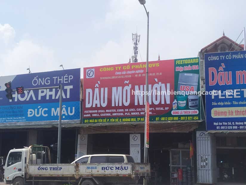 Biển bạt quảng cáo bạc màu