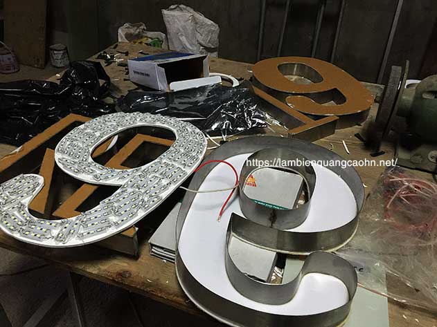 chữ inox sáng chân, biển quảng cáo chữ nổi đẹp, biển chữ nổi đẹp, biển alu chữ nổi, chữ nổi mica