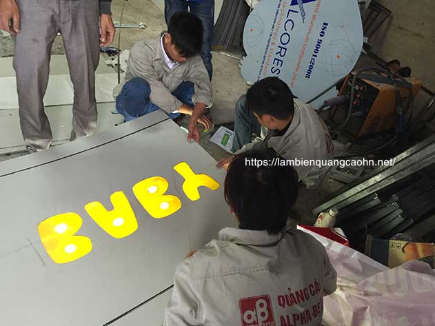 chữ mica nổi, biển alu chữ nổi, biển chữ nổi, biển mica chữ nổi, chữ hộp đèn, biển quảng cáo trường mầm non