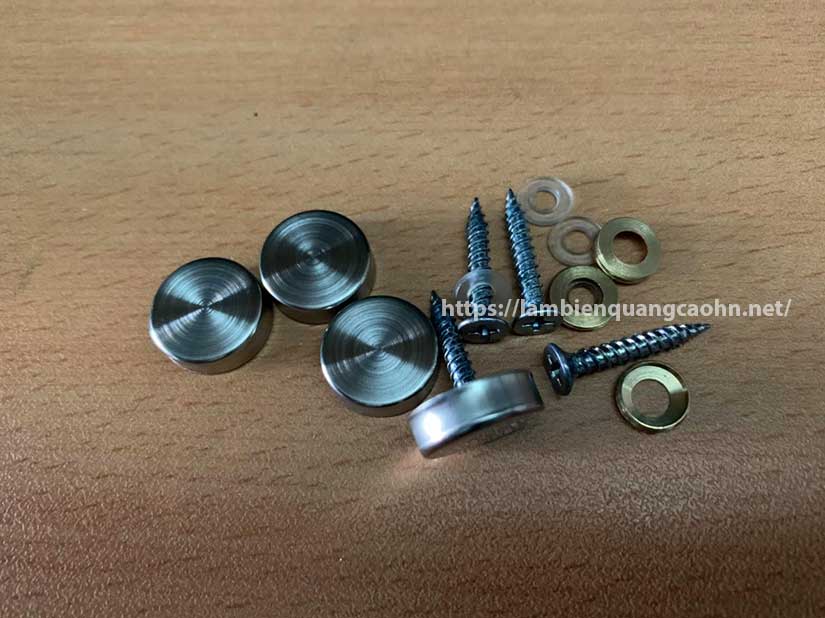 ốc inox lắp biển công ty mica