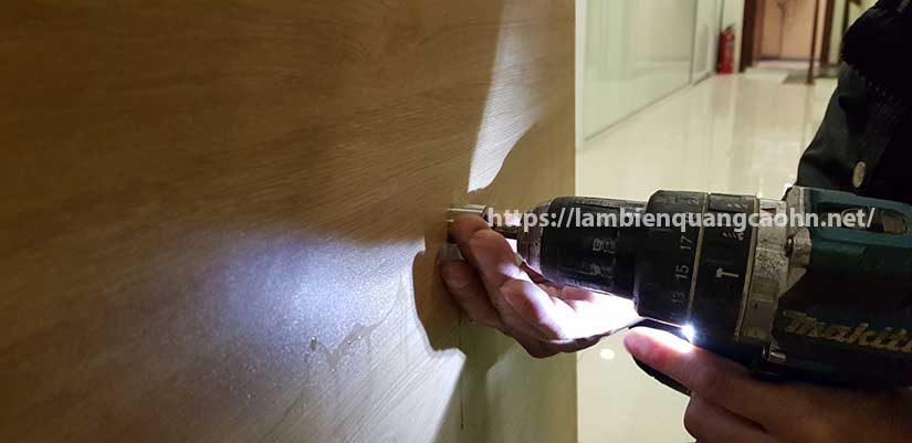 ốc inox lắp biển công ty mica