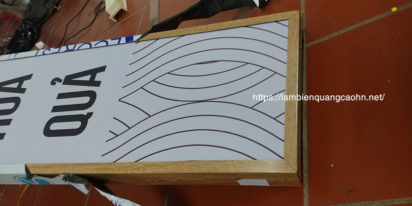 biển quảng cáo gỗ, biển giả vân gỗ