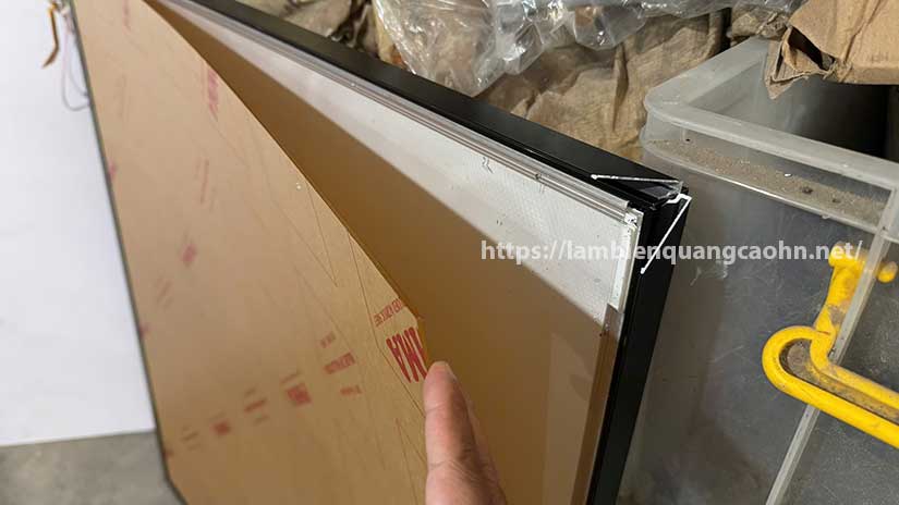 Biển hộp đèn siêu mỏng, biển hộp đèn led siêu mỏng, biển mica treo tường