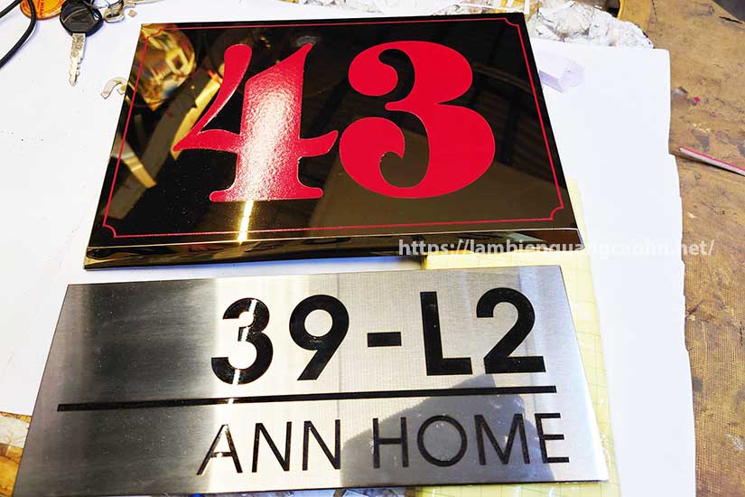 biển inox ăn mòn