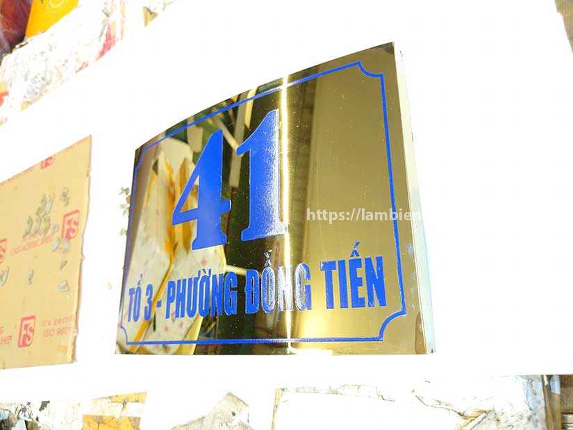 biển inox ăn mòn