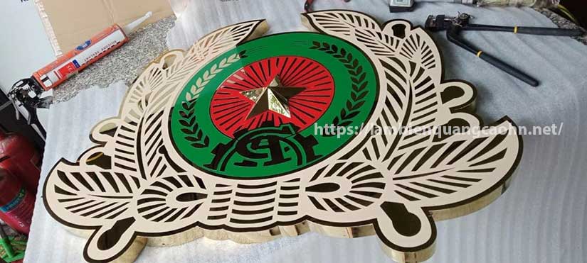 biển inox ăn mòn