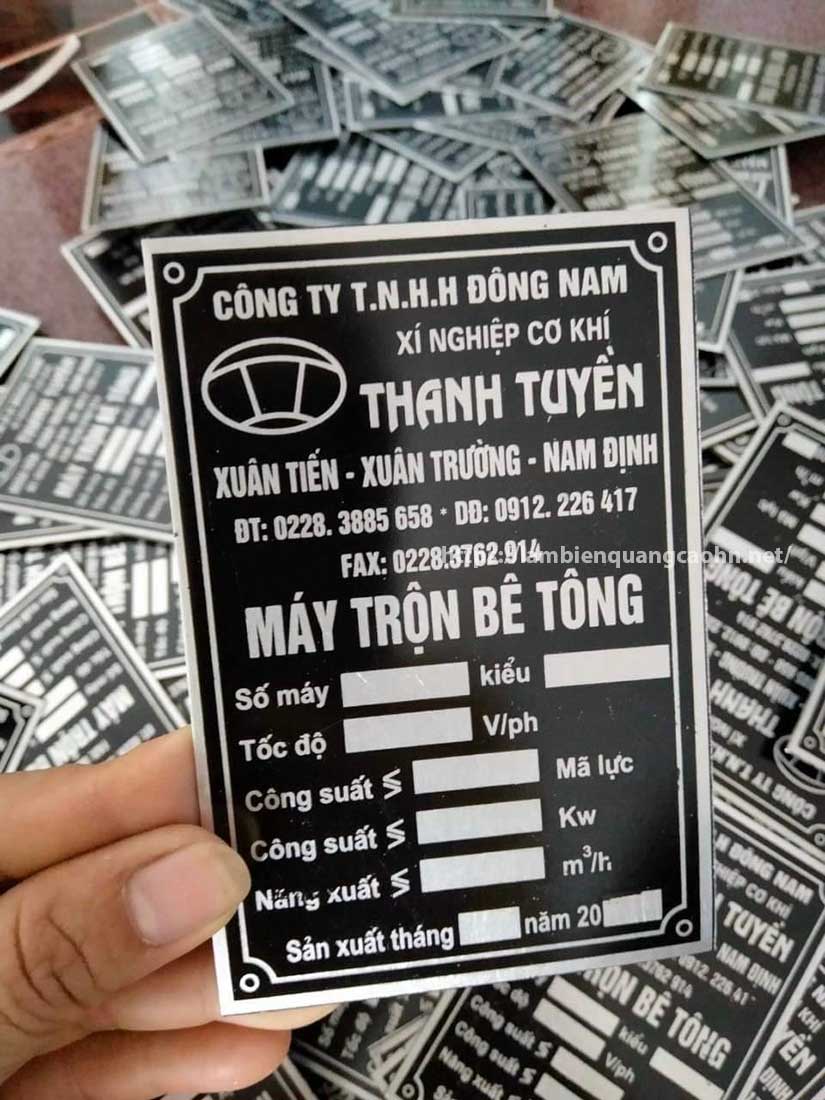 biển inox ăn mòn