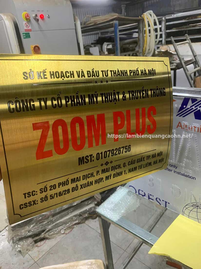 biển inox ăn mòn