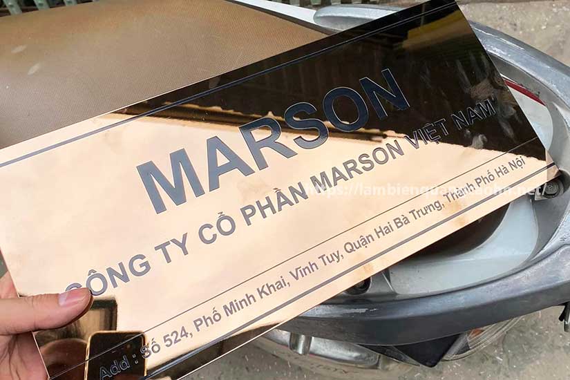 biển inox ăn mòn