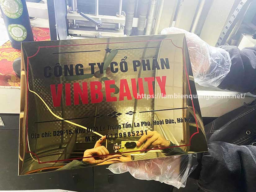 biển inox ăn mòn