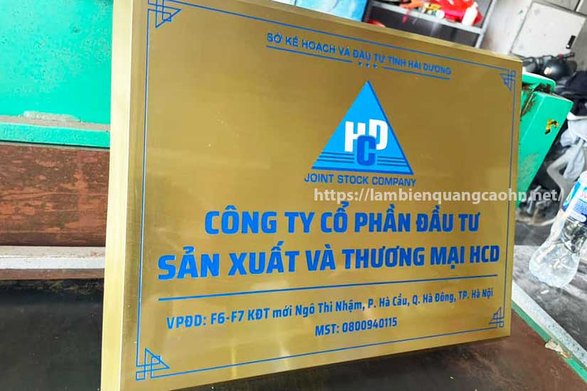 biển inox ăn mòn