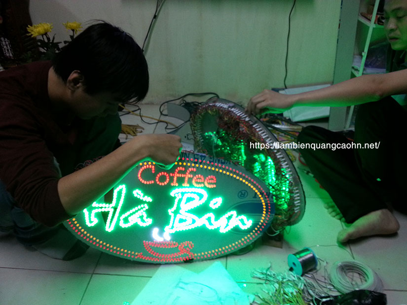 Biển vẫy LED, biển led, biển quảng cáo led, biển LED vẫy, biển quán cafe, bảng hiệu LED