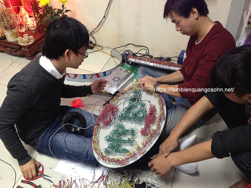 Biển vẫy LED, biển led, biển quảng cáo led, biển LED vẫy, biển quán cafe, bảng hiệu LED