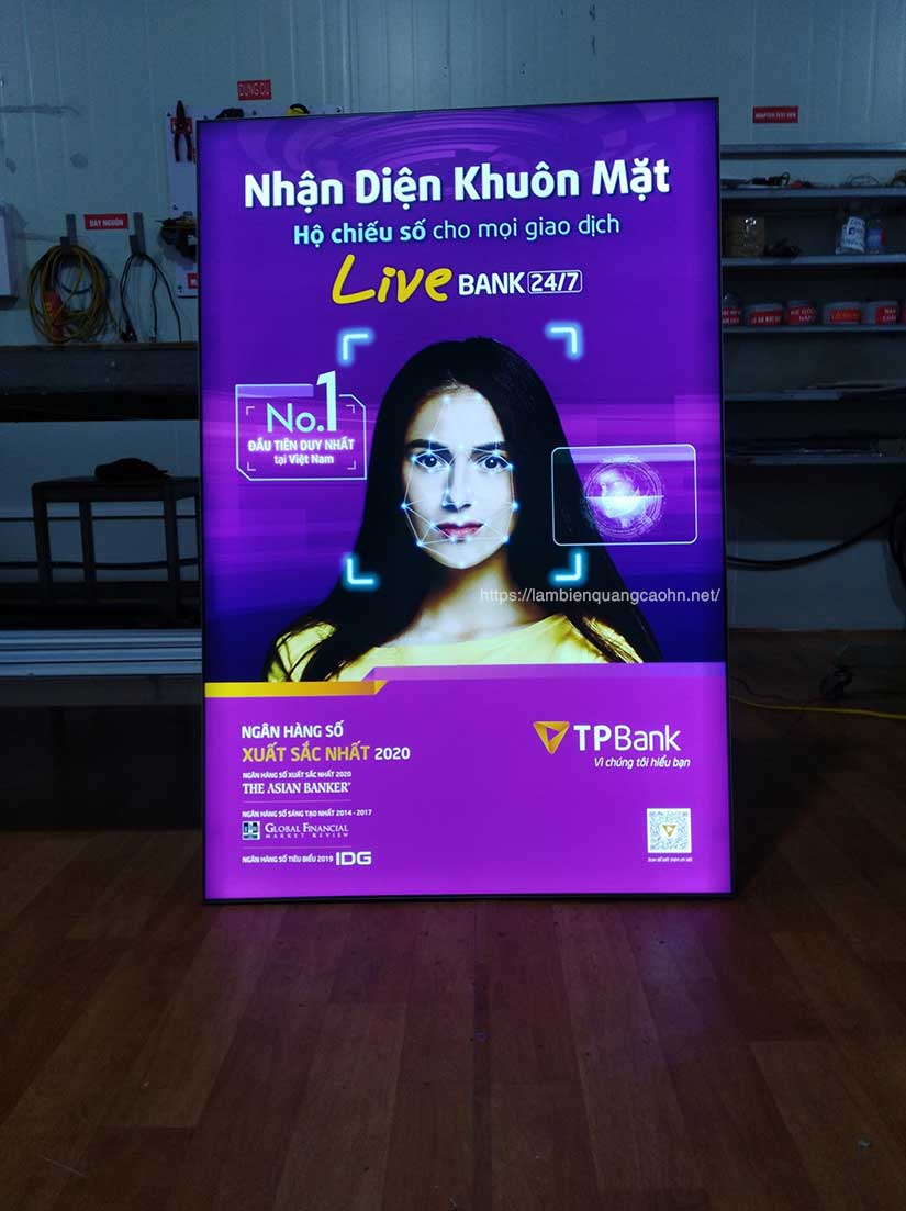 Biển quảng cáo hộp đèn