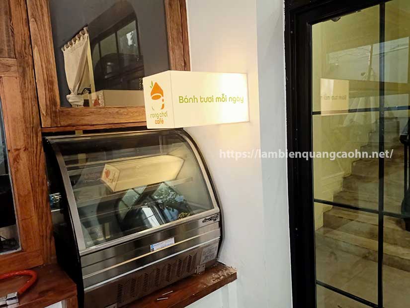 Biển quảng cáo hộp đèn