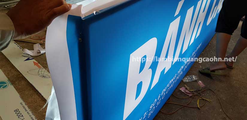 Biển quảng cáo hộp đèn