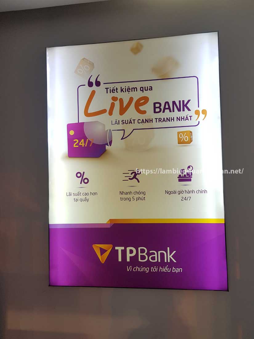 Biển quảng cáo hộp đèn