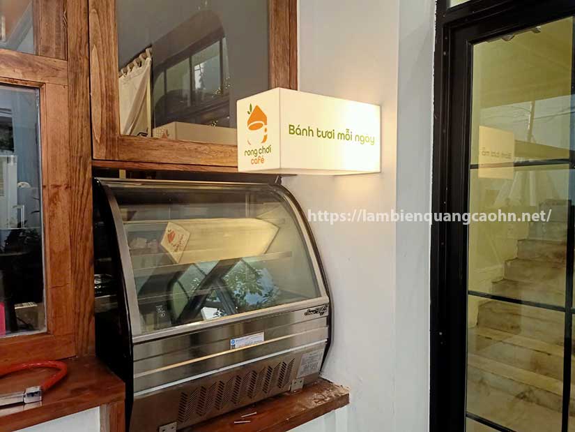 Biển quảng cáo hộp đèn