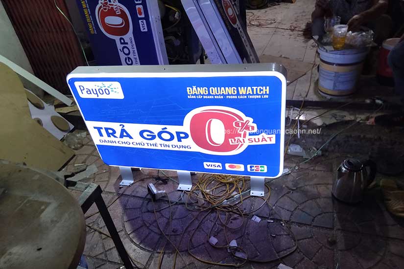 Biển quảng cáo hộp đèn