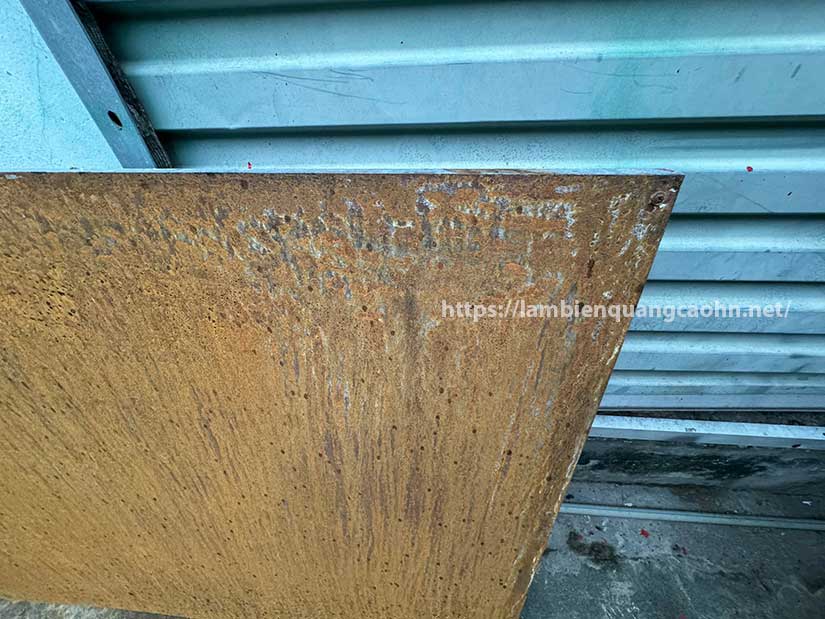Biển quảng cáo sắt rỉ, biển sắt rỉ, biển sắt gỉ, corten sign