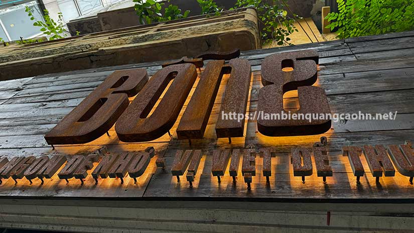 Biển quảng cáo sắt rỉ, biển sắt rỉ, biển sắt gỉ