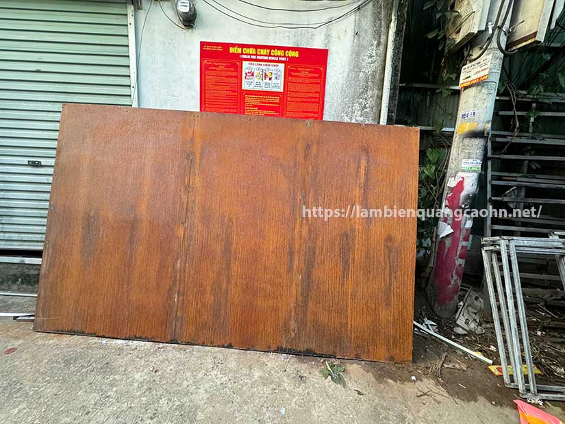 Biển quảng cáo sắt rỉ, biển sắt rỉ, biển sắt gỉ, corten sign