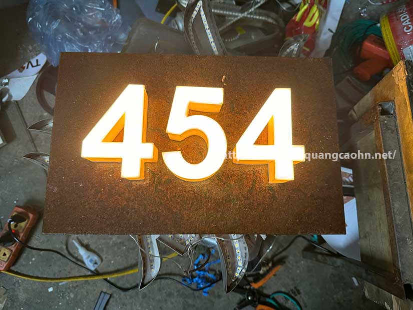 Biển quảng cáo sắt rỉ, biển sắt rỉ, biển sắt gỉ, corten sign