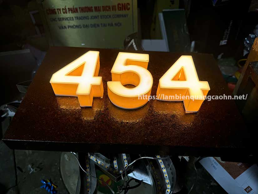 Biển quảng cáo sắt rỉ, biển sắt rỉ, biển sắt gỉ, corten sign