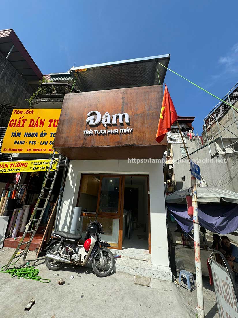 Biển quảng cáo sắt rỉ, biển sắt rỉ, biển sắt gỉ, corten sign