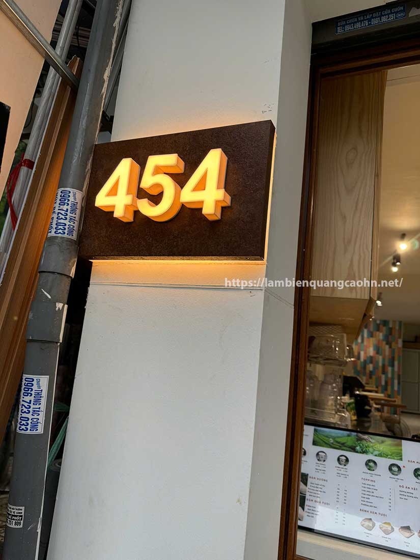 Biển quảng cáo sắt rỉ, biển sắt rỉ, biển sắt gỉ, corten sign