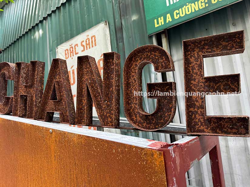 Biển quảng cáo sắt rỉ, biển sắt rỉ, biển sắt gỉ, corten sign