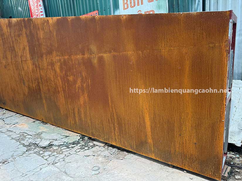 Biển quảng cáo sắt rỉ, biển sắt rỉ, biển sắt gỉ, corten sign