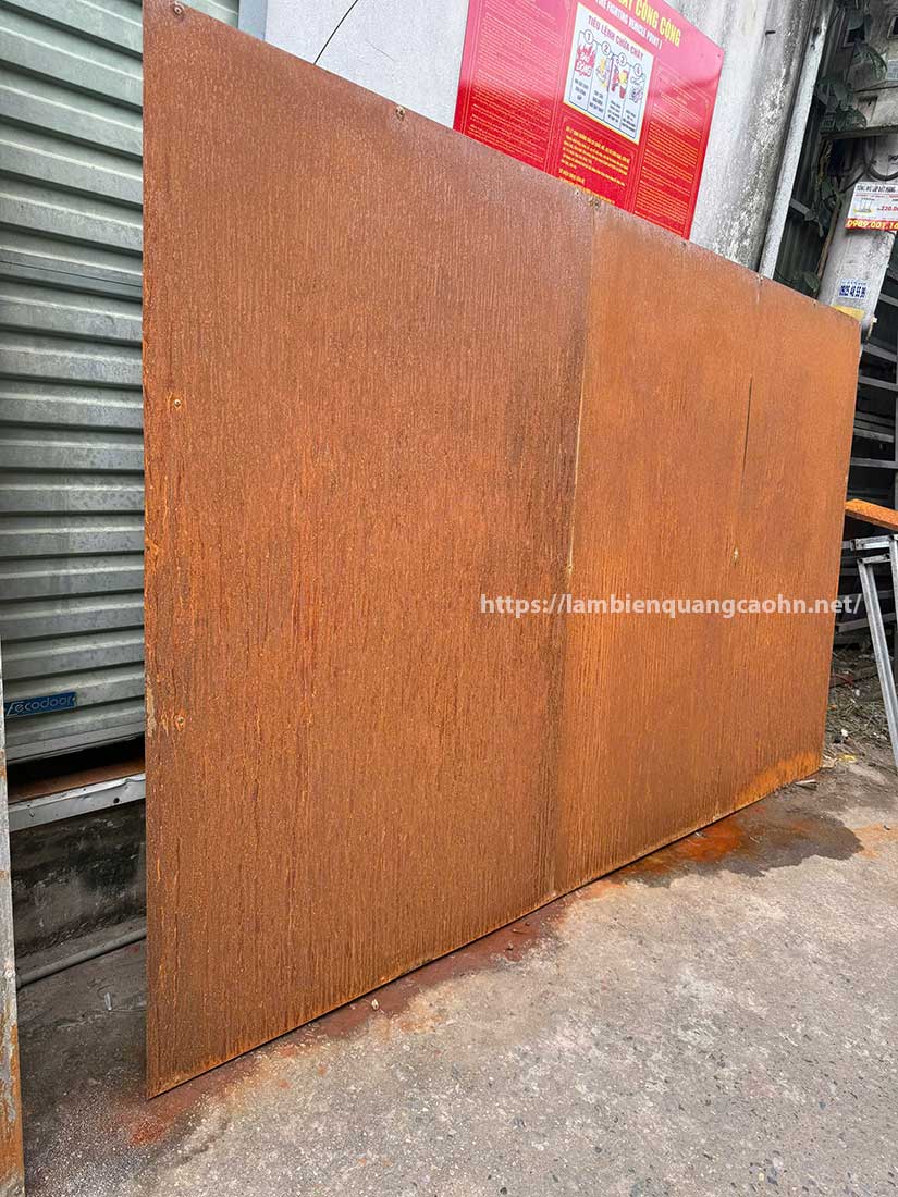 Biển quảng cáo sắt rỉ, biển sắt rỉ, biển sắt gỉ, corten sign