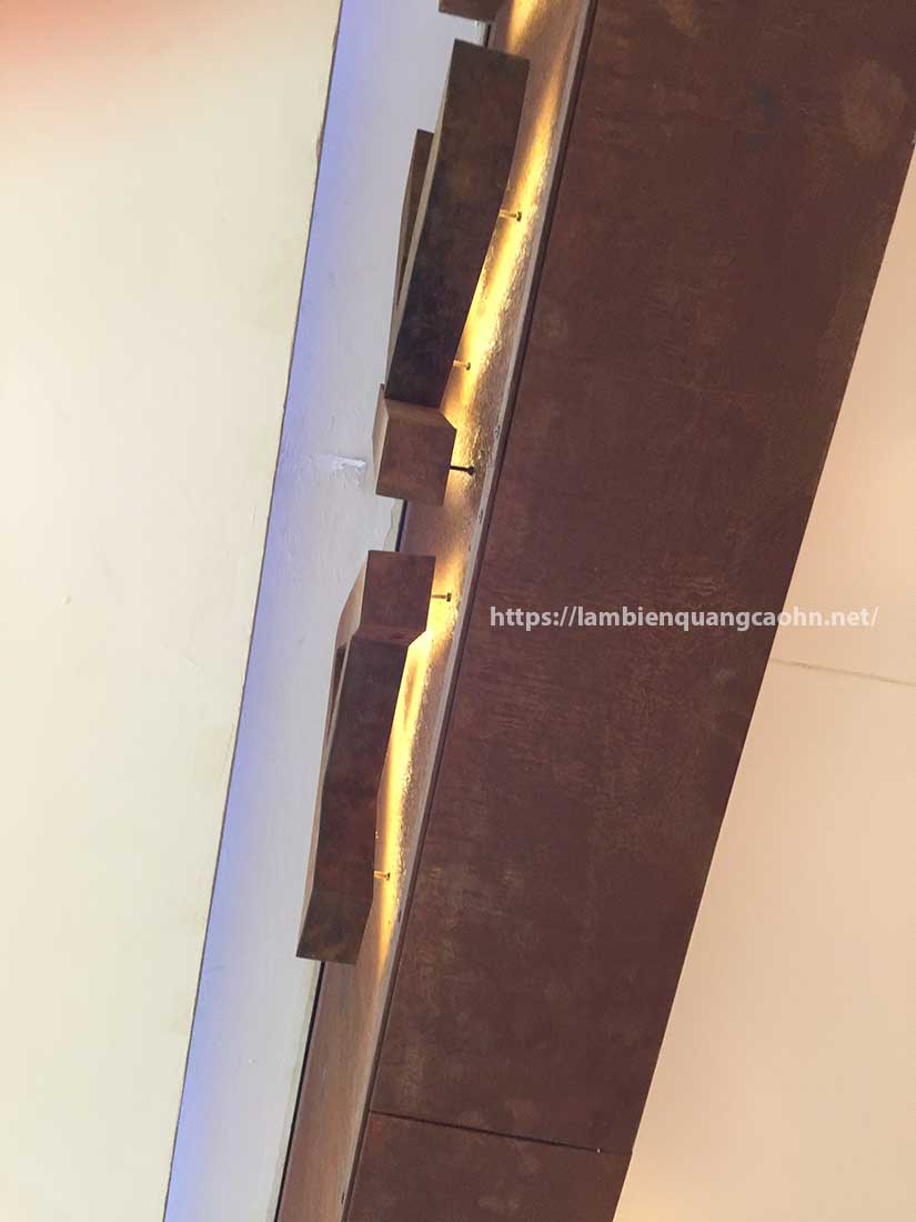 Biển quảng cáo sắt rỉ, biển sắt rỉ, biển sắt gỉ, corten sign