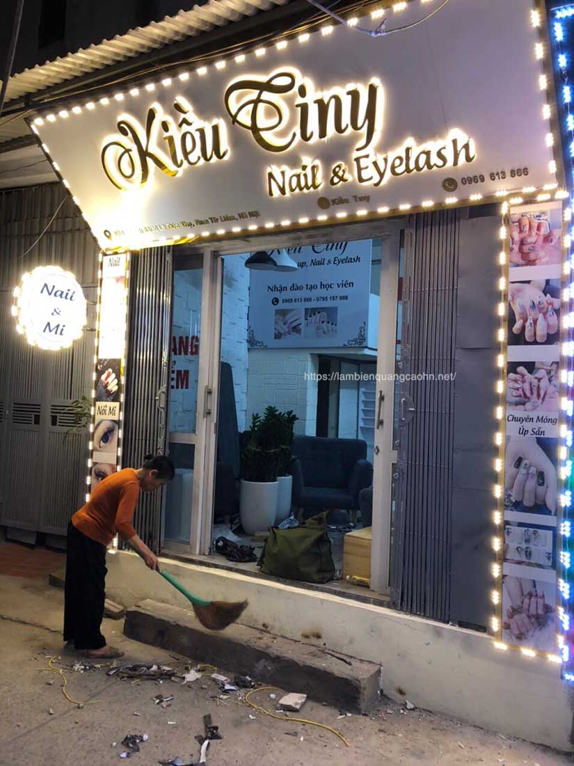 mẫu biển quảng cáo spa đẹp