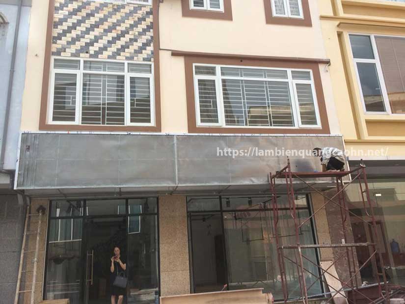 biển quảng cáo ốp gạch