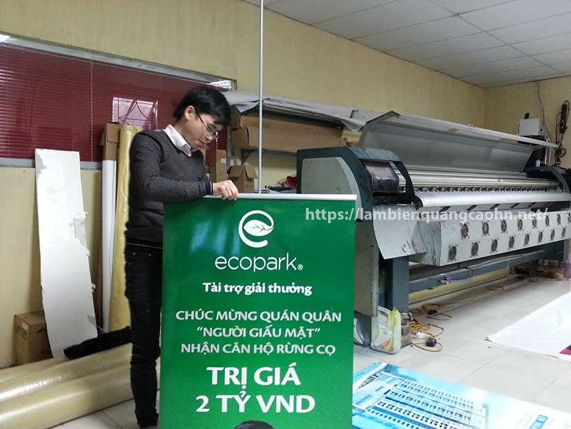 chân standee cuốn