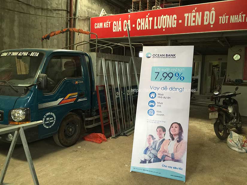 chân standee sắt