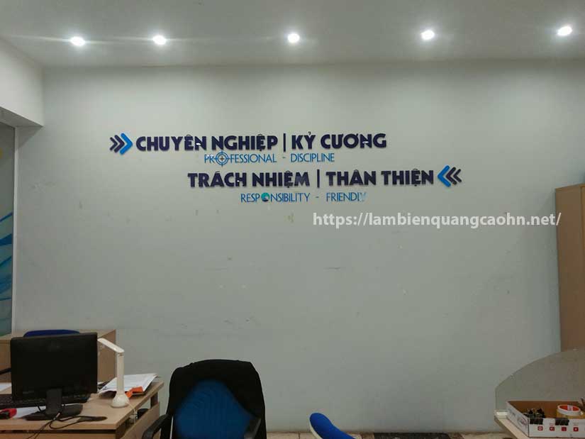 chữ nổi mica dán tường công ty