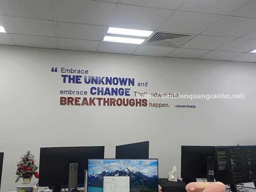 chữ nổi mica dán tường công ty