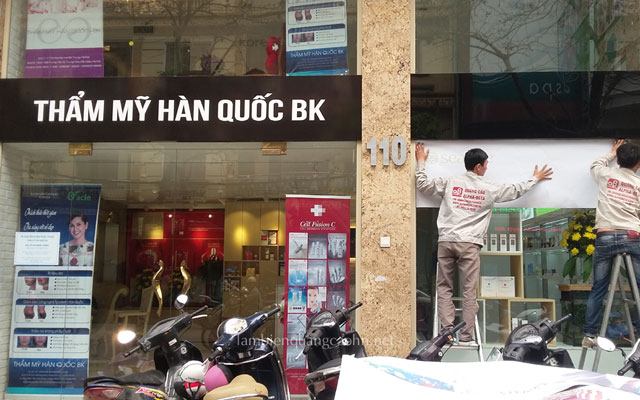 Dán decal lưới lên kính