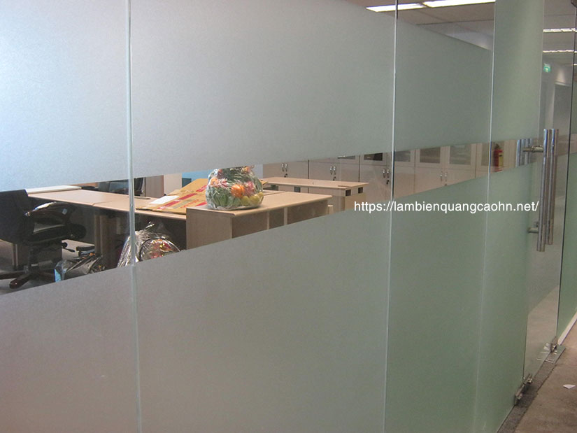 Dán kính mờ văn phòng, Giấy dán kính mờ, dán kính mờ, decal mờ dán kính, decal mờ.