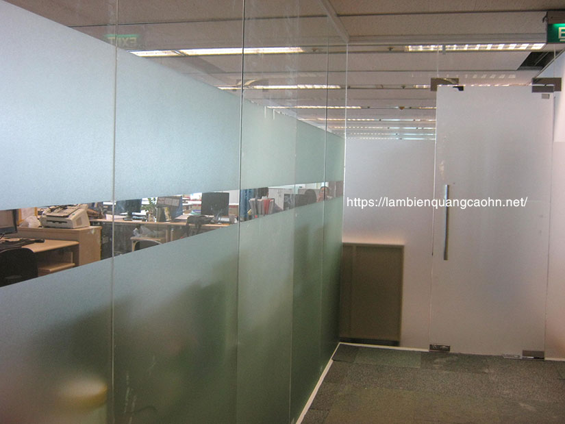 Dán kính mờ văn phòng, Giấy dán kính mờ, dán kính mờ, decal mờ dán kính, decal mờ.